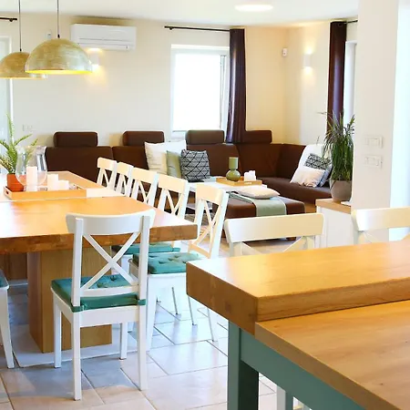 Luxury Gradin Villa *